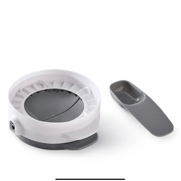 Pampered Chef - Handpie & Pocket Maker - New, Never Used.  #100601 B2 - Picture 3 of 3